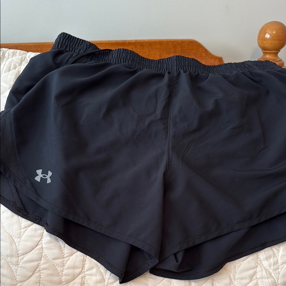 Under Armour Pants - Under Armour Black Athletic Shorts Moisture-Wicking Relaxed Fit